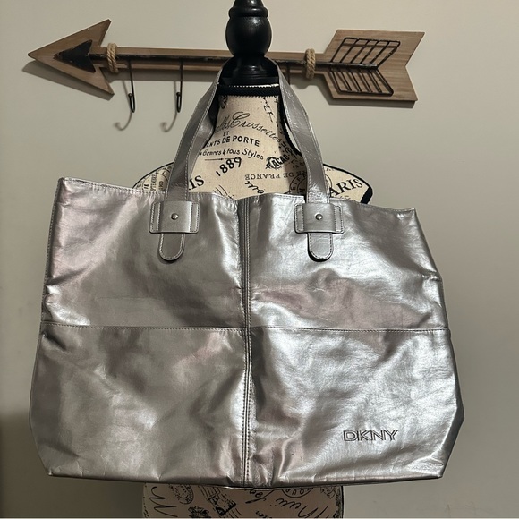 Dkny Handbags - DKNY Tote